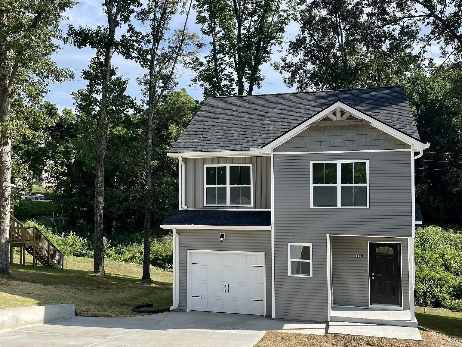 3 bed, 2.5 bath, 1521 sqft, $1,695 — Photo 2