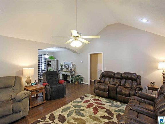 3rd image of 58 Helena St