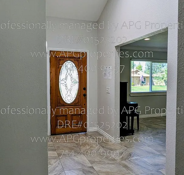 15068 Mountain Spring St — Photo 3