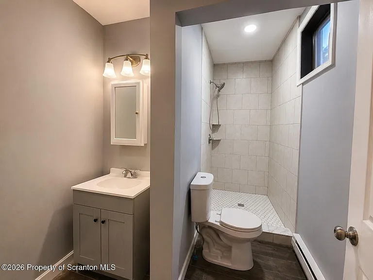 119 N River St #B — Photo 5