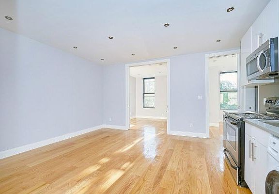 4th image of 854 W 180th St #G1