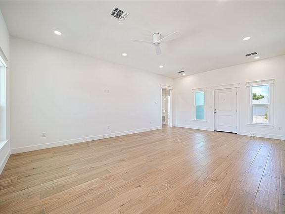 5th image of 13906 Skysail St
