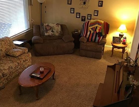 2nd image of 218 E Meyer Ave