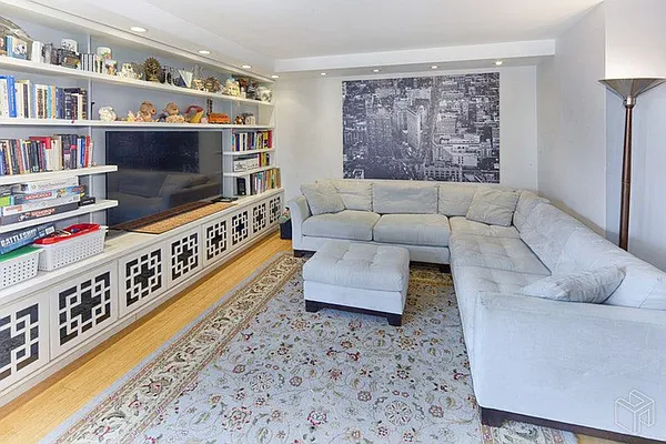 Rented by Halstead Real Estate | media 10