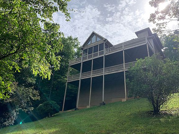 5th image of 731 Woodland