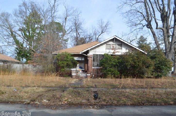 1st image of 1501 W 15th Ave