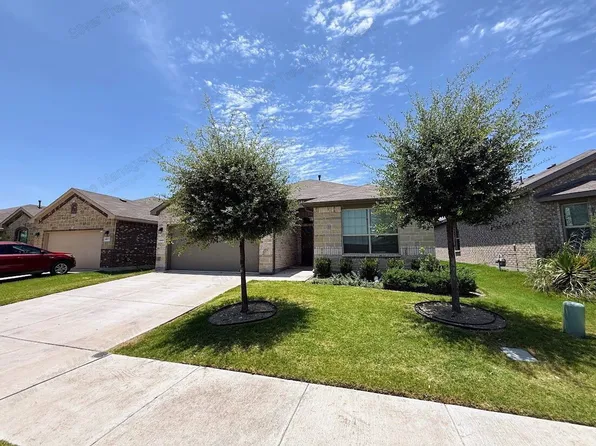 10921 Rockchapel Dr, Haslet, TX 76052