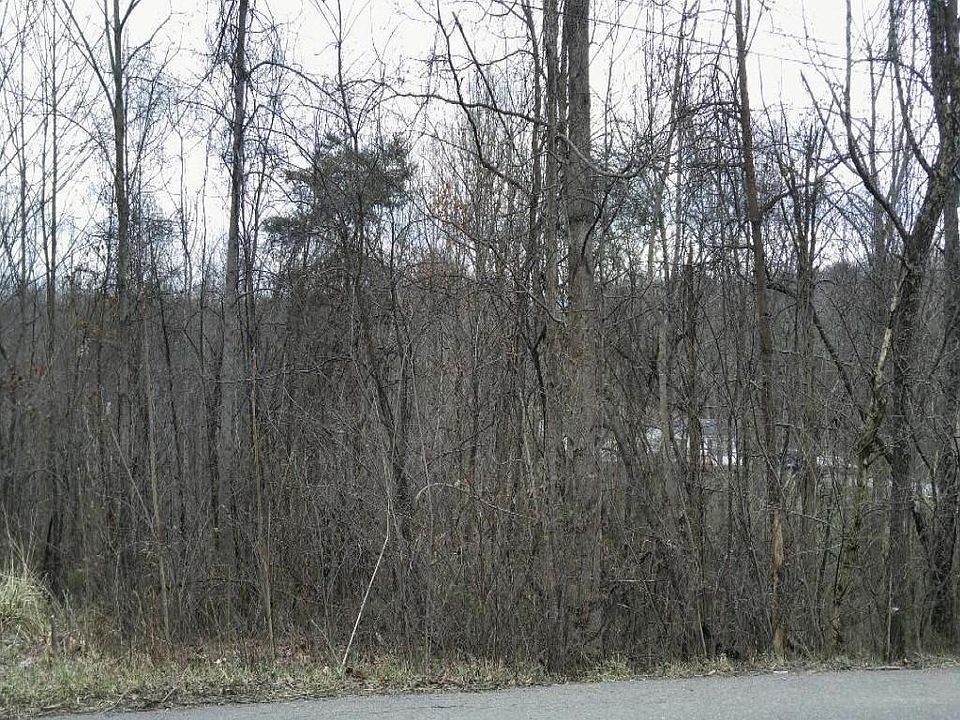2nd image of 170 Green Pond Rd