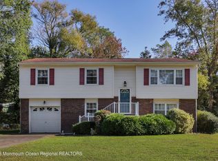 240 Mill Creek Dr, Bayville, NJ 08721