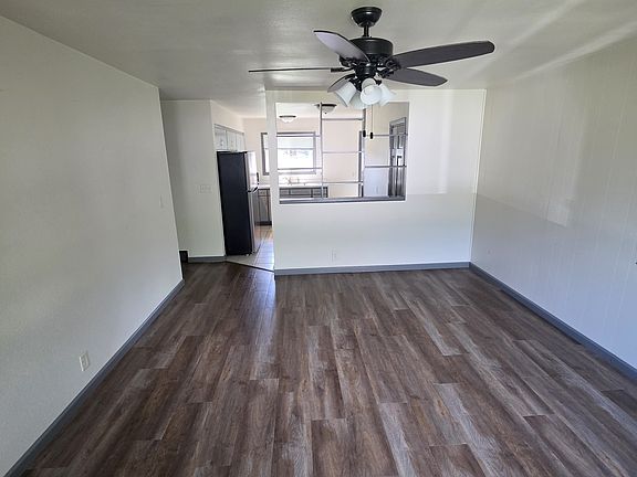 5th image of 836 Brighton St