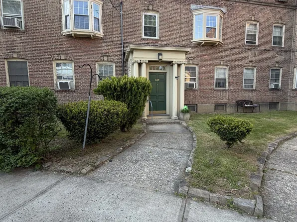 610 Wilmot Avenue #6, Bridgeport, CT 06607