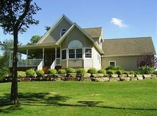 12945 Radcliffe Rd, Chardon, OH 44024