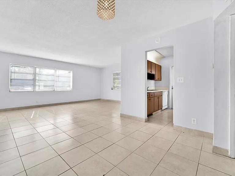 374 Sunshine Dr #K3 — Photo 4
