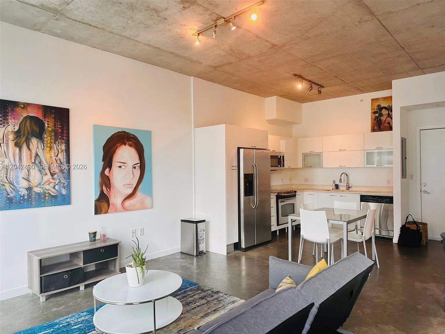 The Loft Downtown Ii Cond — Photo 3