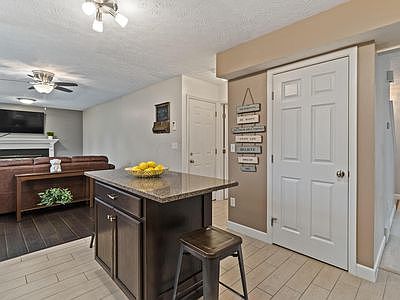 4th image of 3051 Kilcullen Dr