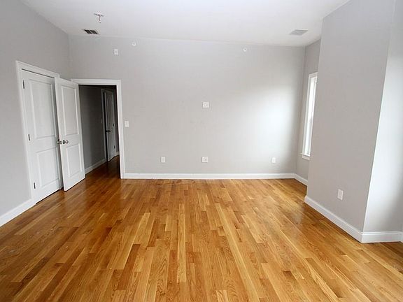 5th image of 131 King St #2