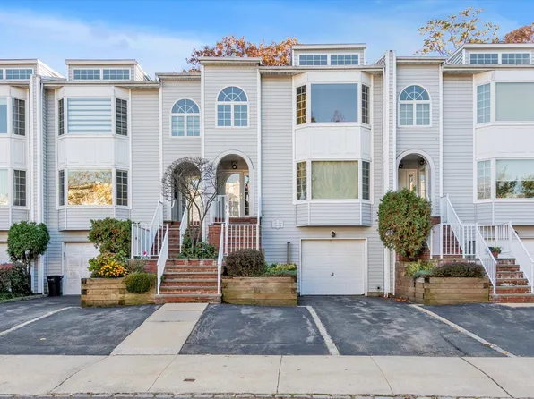 240-06B Oak Park Drive, Douglaston, NY 11362