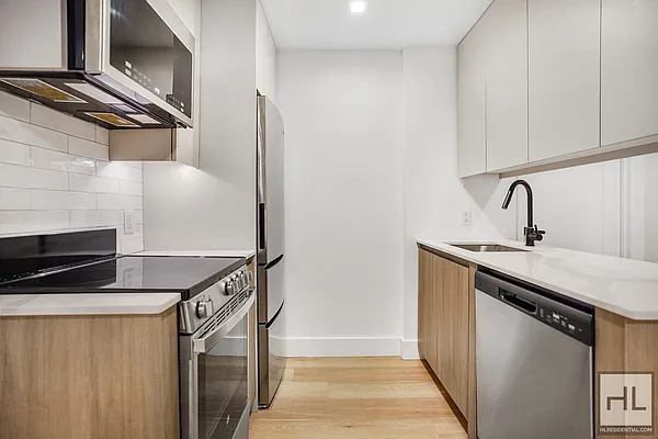 Rented by Highline Residential | media 9