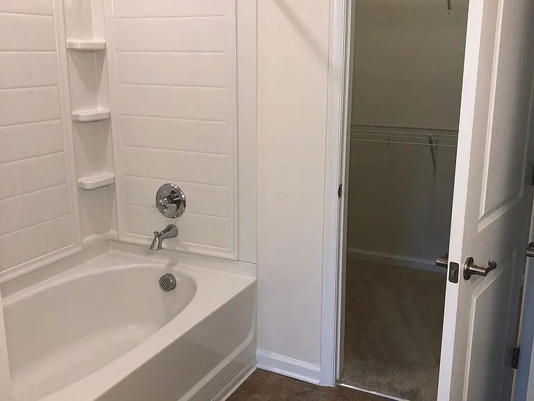 Belmont at Tryon Apartments — Photo 83