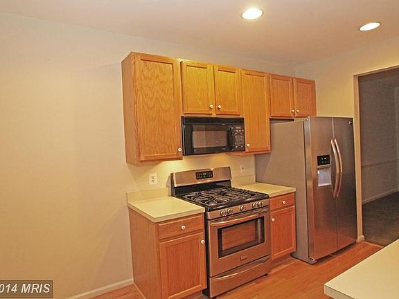 3rd image of 6507 Grange Ln Unit 204