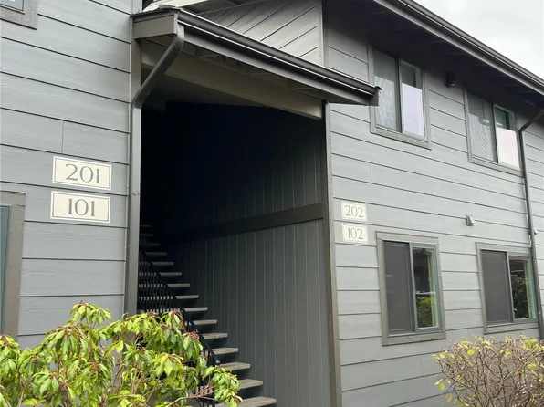 3320 Narrows View Lane NE, Bremerton, WA 98310