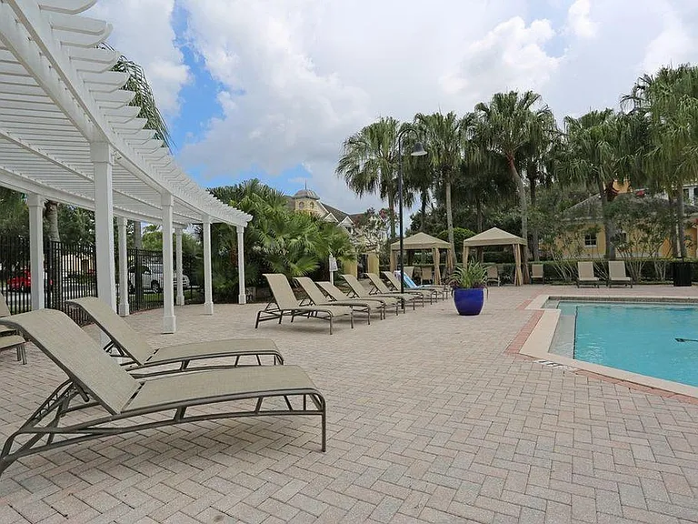 9415 Crescent Loop Cir #206 — Photo 4