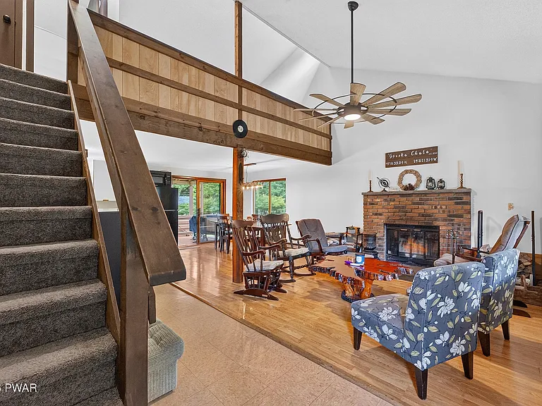 108 Claudine Ln — Photo 13