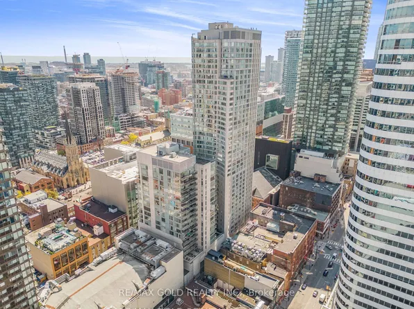 200 Victoria St #1506, Toronto, ON M5B 1V8