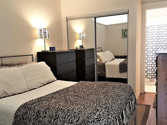 5th image of 2326 W Wilson Ave APT 3
