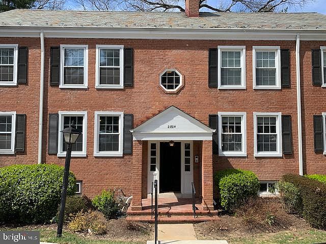 1st image of 2804 S Columbus St #3418