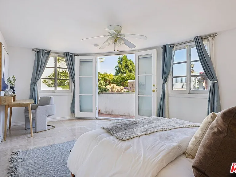 2411 Mount Olympus Dr — Photo 65
