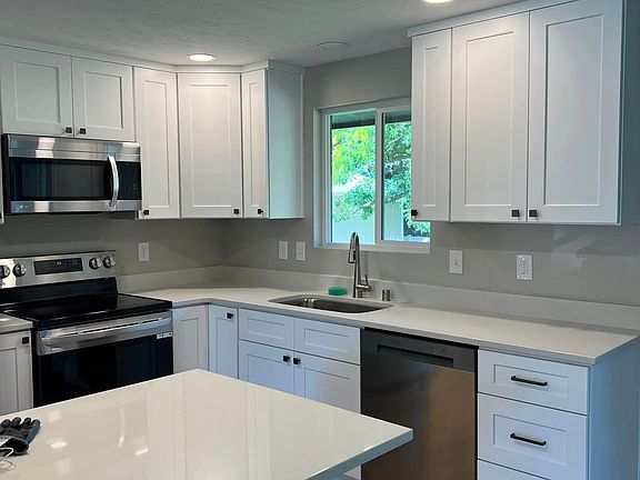 4th image of 11321 E 26th Ave #11321