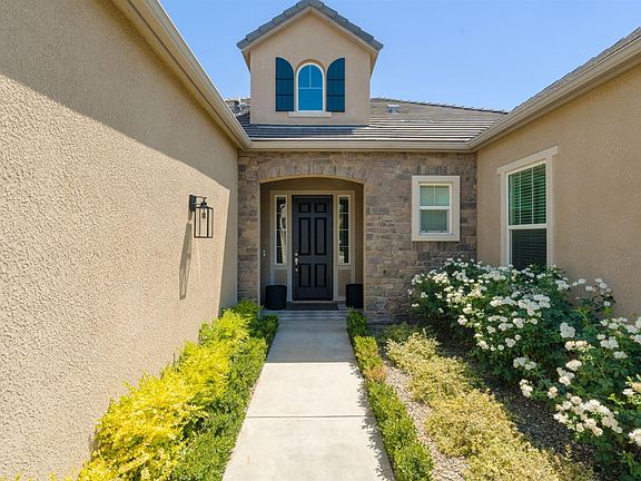 4th image of 619 Blackwood Ave