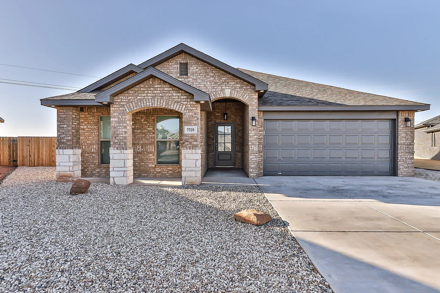 4 bed, 2.0 bath, 2050 sqft, $2,450 — Photo 1