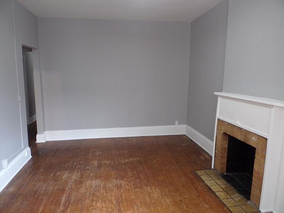 5th image of 228 Summer St