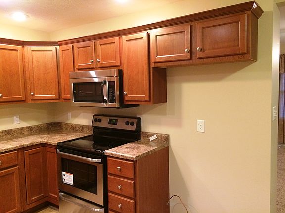 4th image of 7446 Oaklawn Dr