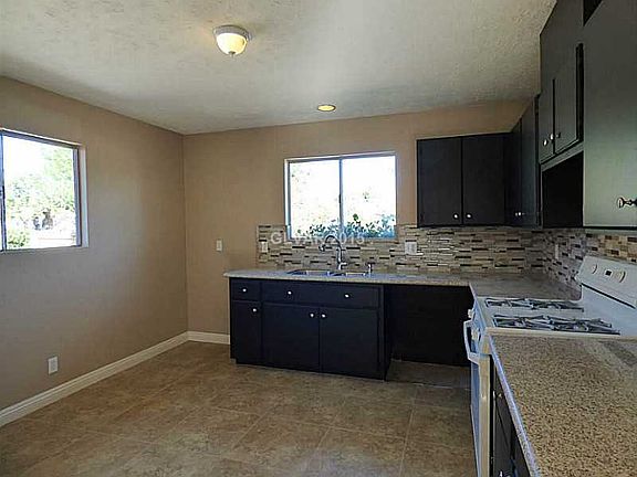 4th image of 6209 Eugene Ave