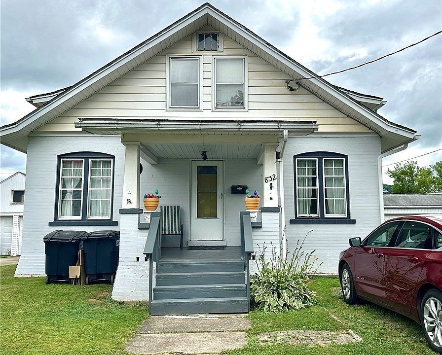 1st image of 832 Garden Ave