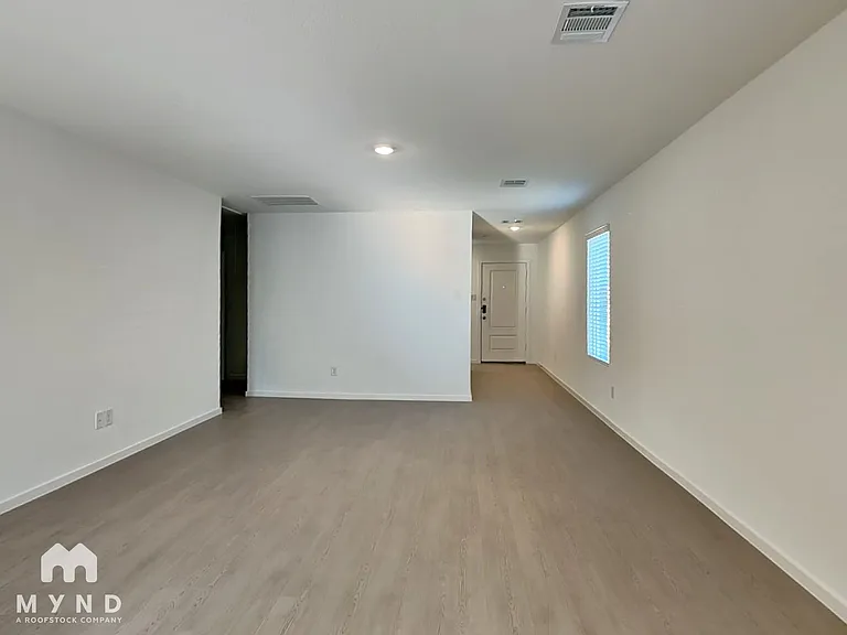 2057 Belgian Dr — Photo 6