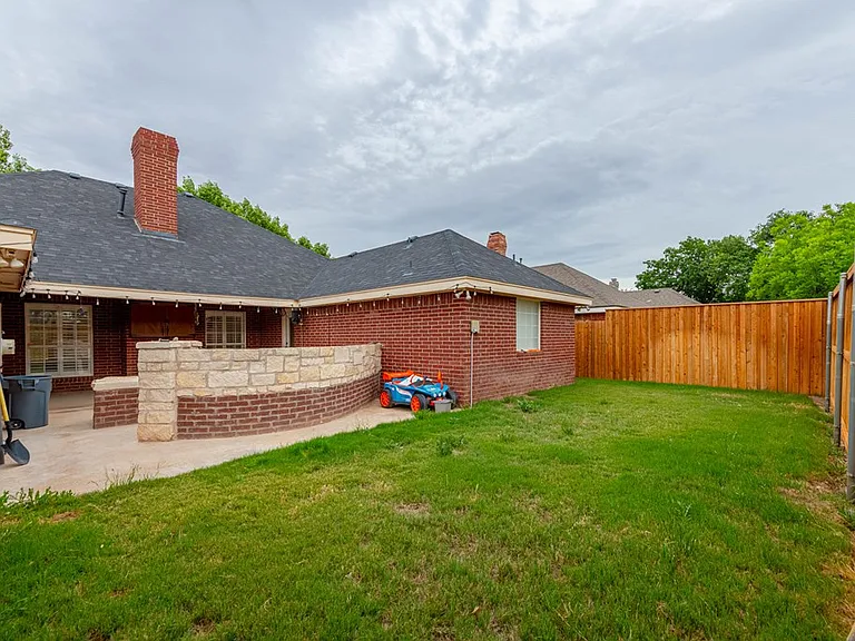 4715 Bishops Castle Dr — Photo 34