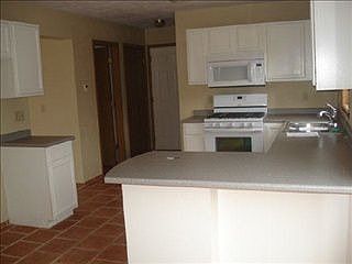 2nd image of 325 Joyce Ave
