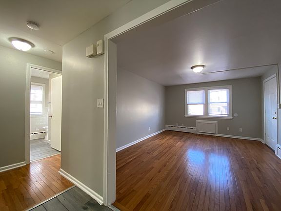 4th image of 641 Newhall St #1R