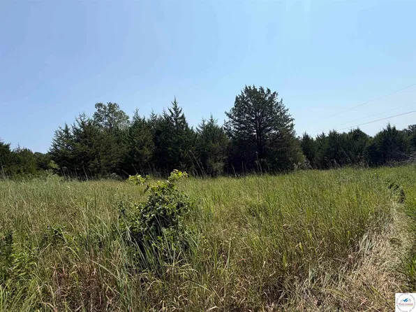 19655 Inlet Rd, Versailles, MO 65084