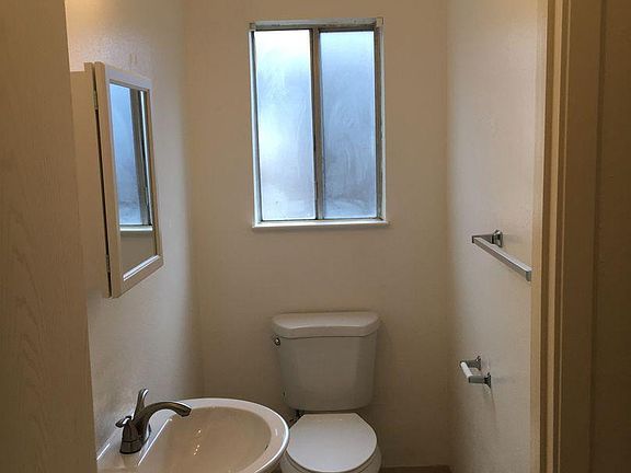 3rd image of 1240 N Olive Ave