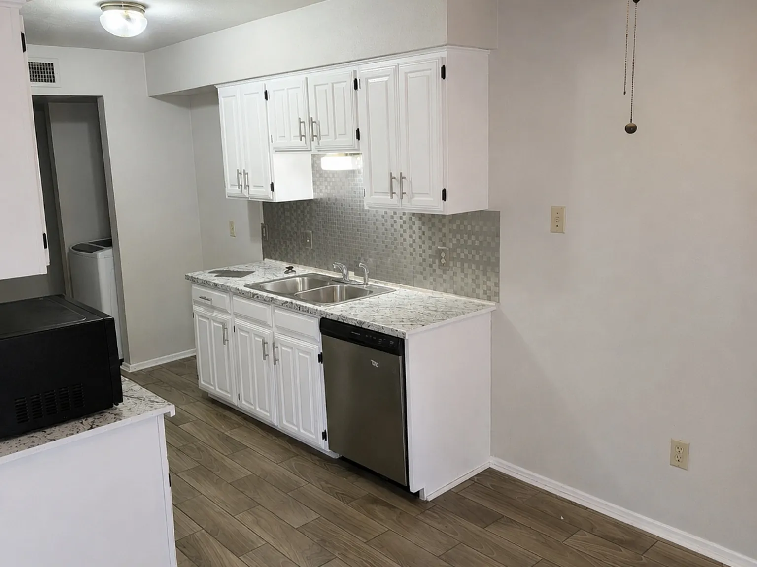 3 bed, 1468 sqft, $2,000 — Photo 4