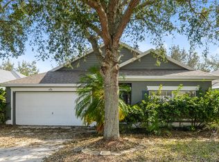 1036 Longville Cir, Tavares, FL 32778