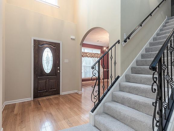 5th image of 70 Eagle Valley Dr