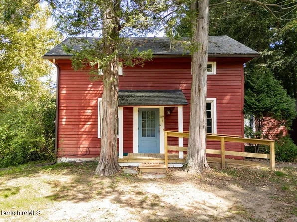 179 S Main St, Sheffield, MA 01257