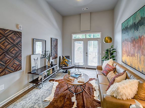 3rd image of 306 E 10th St #2-5082
