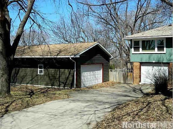 4th image of 1765 Kennard Street